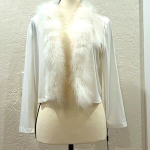 Calvin Klien - Long Sleeve - Size M - Eggshell 
NWT